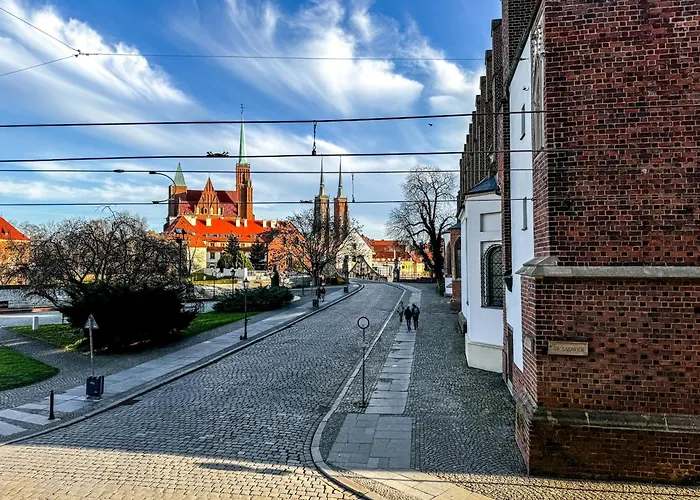 Luxury Decor & Amazing Island Views, Center! 5mins Rynek アパート