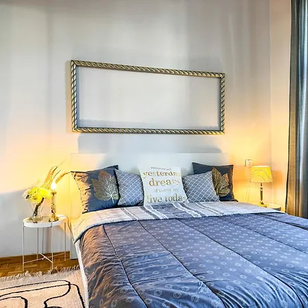 아파트 Luxury Decor & Amazing Island Views, Center! 5mins Rynek