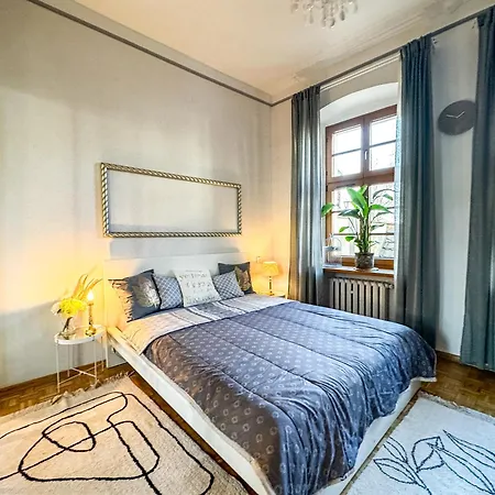 Luxury Decor & Amazing Island Views, Center! 5mins Rynek 아파트 *
