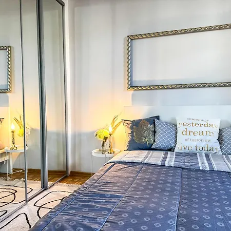 Apartment Luxury Decor & Amazing Island Views, Center! 5mins Rynek *