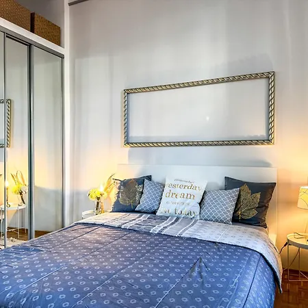 Luxury Decor & Amazing Island Views, Center! 5mins Rynek 아파트