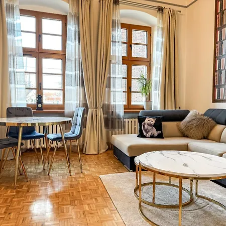 Luxury Decor & Amazing Island Views, Center! 5mins Rynek Apartment *