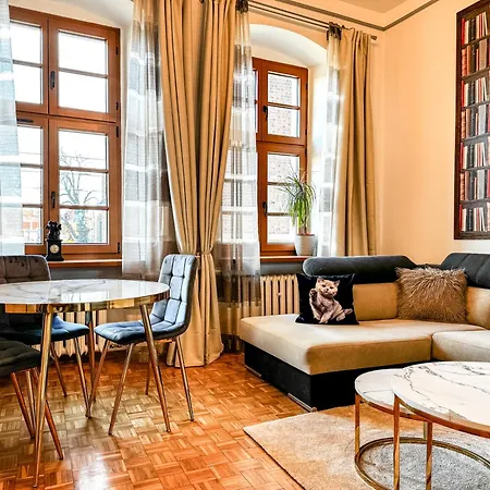 Luxury Decor & Amazing Island Views, Center! 5mins Rynek Apartment *